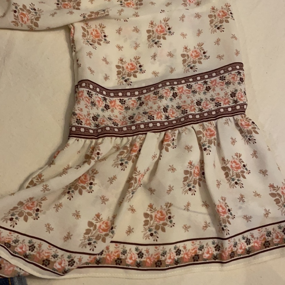 Max Edition Floral Wrap Top 3/4 Flutter Sleeve - image 4